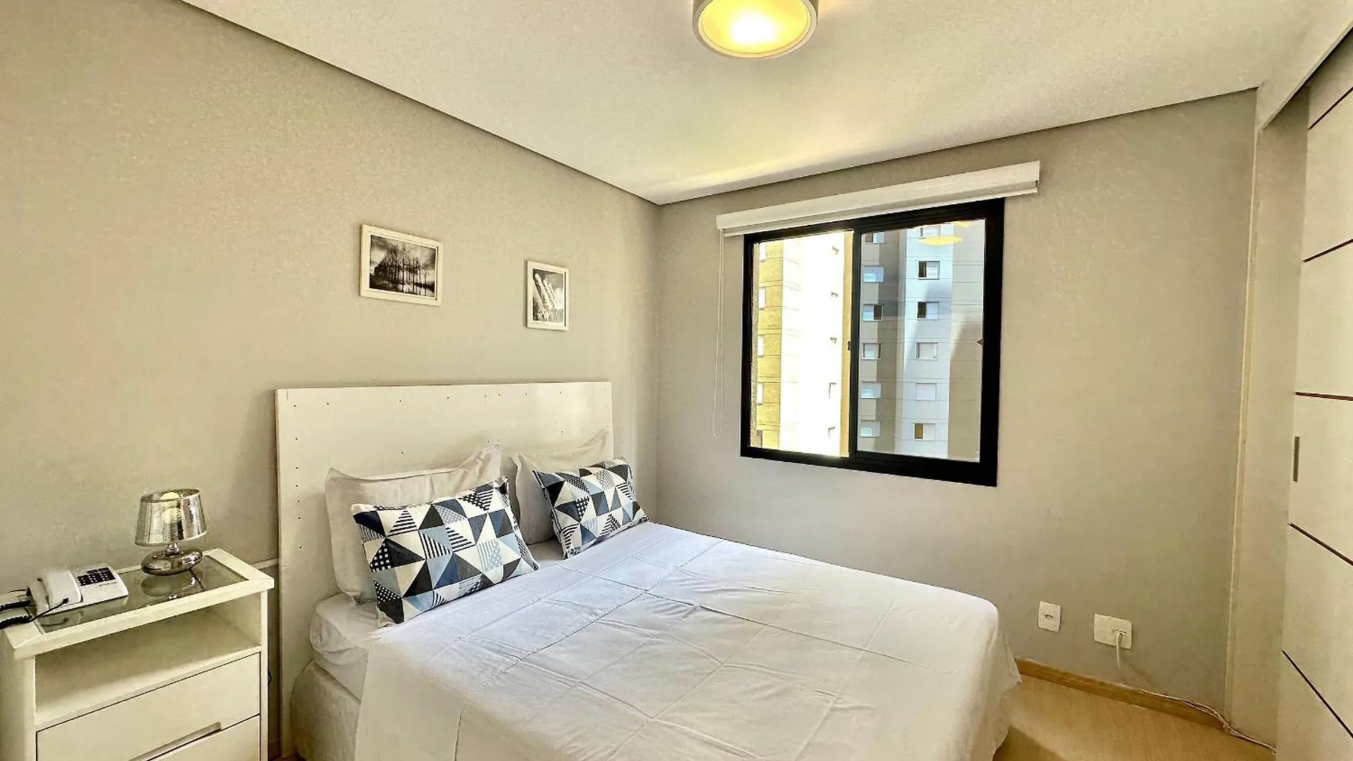 Hotel Times Square Moema - Avenida Jamaris 100 - Uh713 à São Paulo